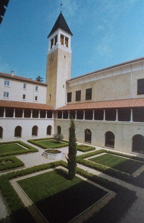 l'abbaye de Notre-Dame de Triors