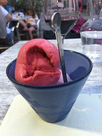 Le Cafe Des Vignerons